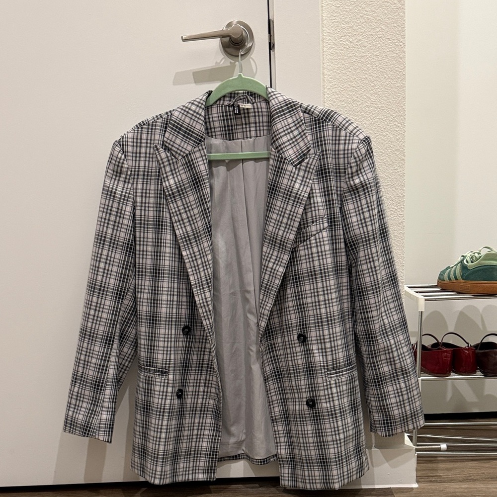 H&M Oversized Women’s Black,White, Pink Plaid Blazer